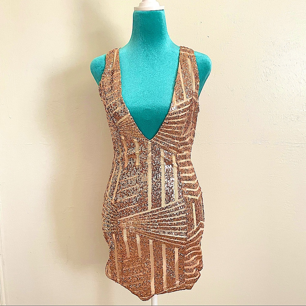 Body con gold sequin dress(2)